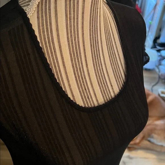 🛑 1 hour sale. Dolce & Gabbana, size 44/Large, Black Short Sleeve Sheer Top - Picture 11 of 13